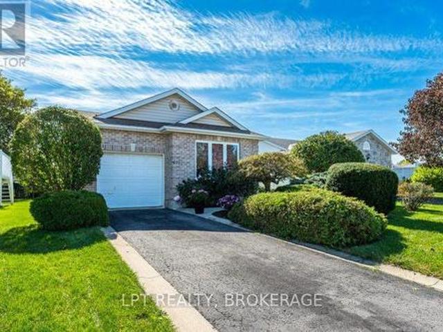 401 Waterloo Drive, Kingston East Gardiners Rd, ON, K7M 8K7 house for sale | Listing ID X13824 | Royal LePage