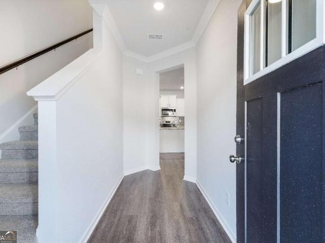 401 Whitehorse Way 42