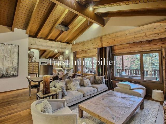 4025L. Incredible 4.5 pcs attic for rent, near the centre of Crans
