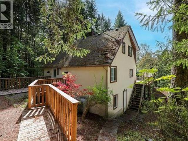 4026 Macaulay Rd, Black Creek, BC, V9J 1C8 house for sale | Listing ID 1049 | Royal LePage