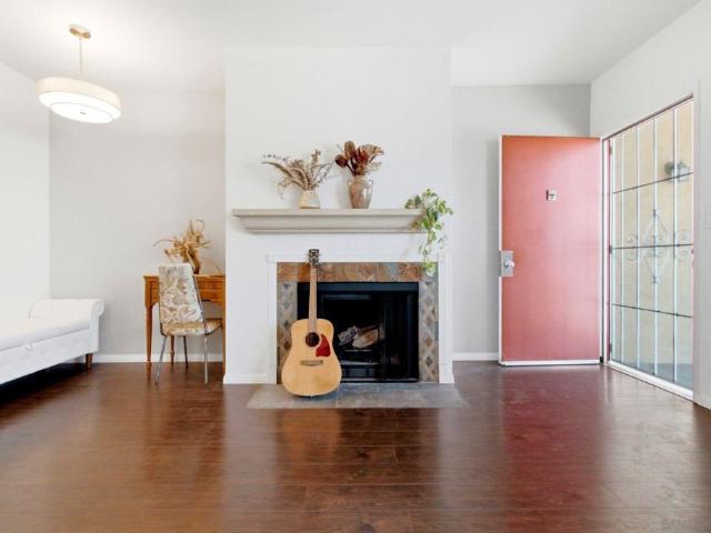 4028 48th Street 5
