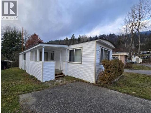 4029 Broadwater Road Unit# 9, Robson, BC, V1N 4V6 house for sale | Listing ID 10370 | Royal LePage