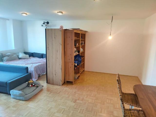 4020, Linz