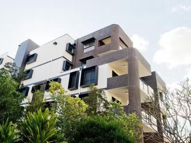402/121 Clarence Road, Indooroopilly, QLD 4068