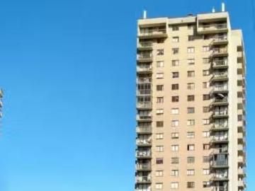402 145 St. Georges Avenue, North Vancouver, BC, V7L 3G8 Sin.