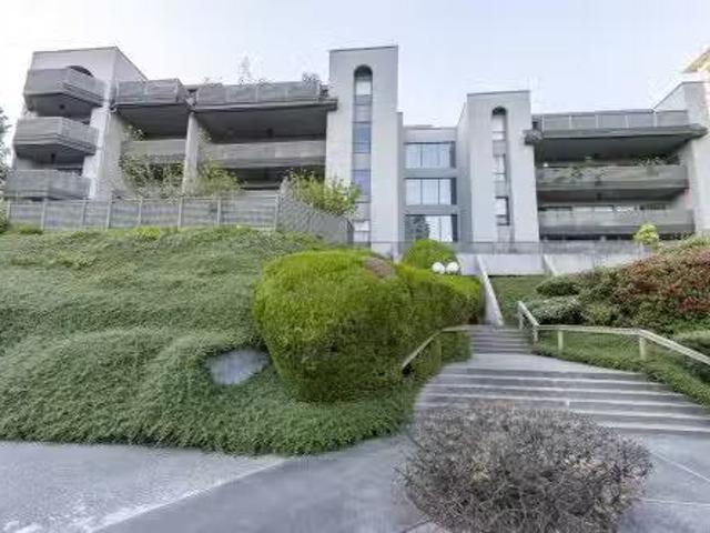 402 4941 Lougheed Highway, Burnaby, BC, V5B 4S6 lease for le.