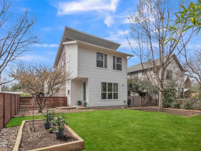 402 Irma Dr, Unit B, Austin, TX 78752 | MLS #9727