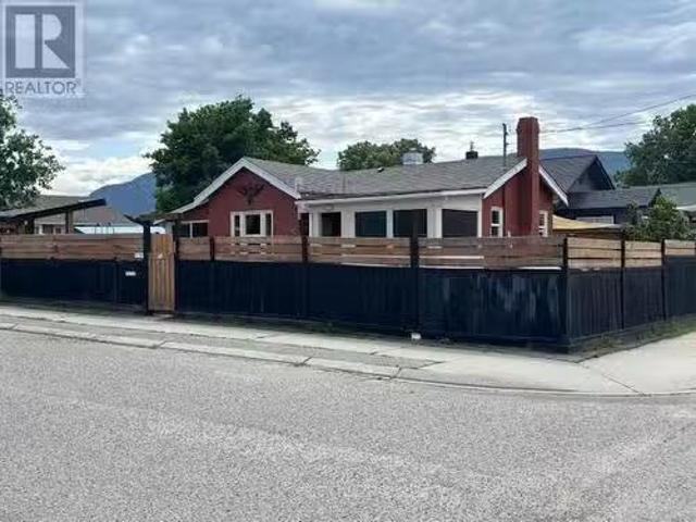 402 Orchard Avenue, Penticton, BC, V2A 1Y2 house for sale L.