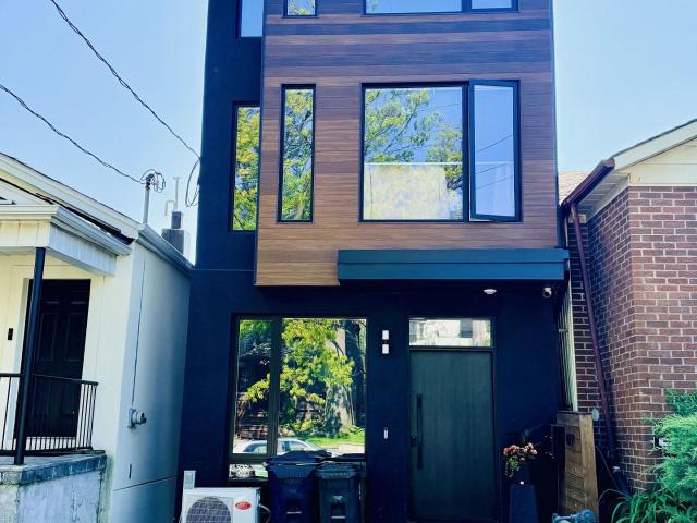 402 Mcroberts Avenue in Toronto: Caledonia Fairbank House for lease Toronto W03: MLS®# W13236208