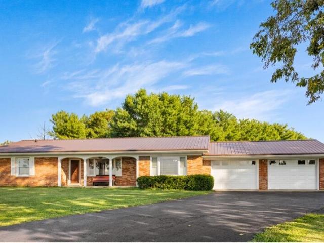 402 Secrest Crossing