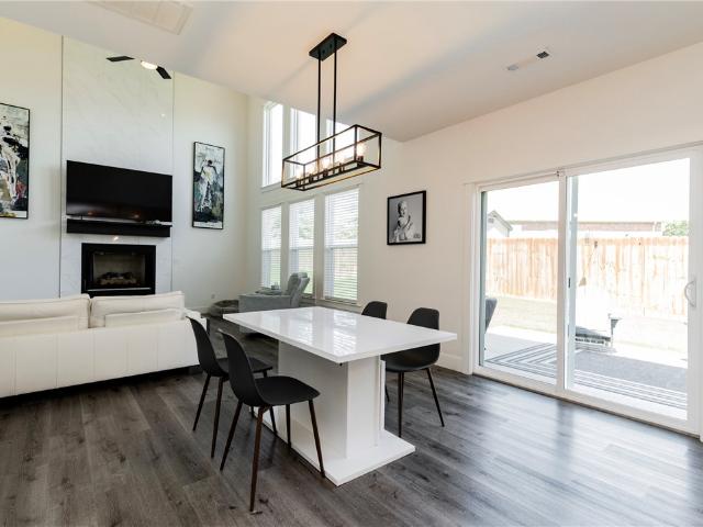 402 Shady Oak Circle