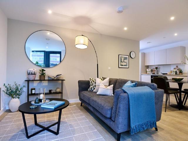 402, Silver Yard, 100 Moor Street. 2 bed apartment to rent £1,390 pcm £321 pw