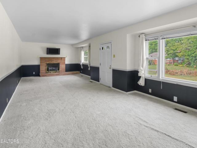 402 Stone Rd