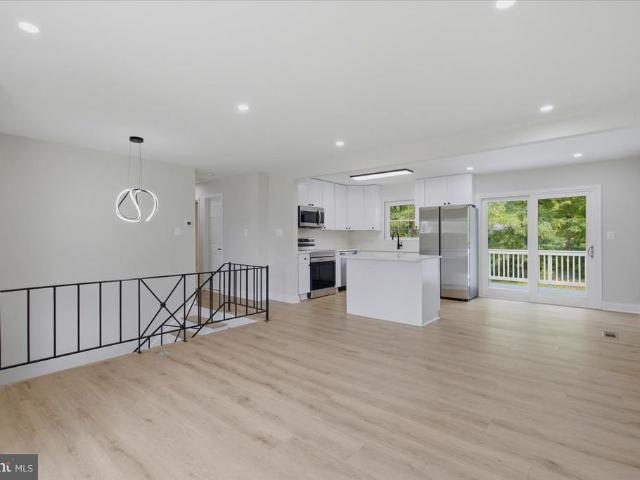 402 Pickett Lane
