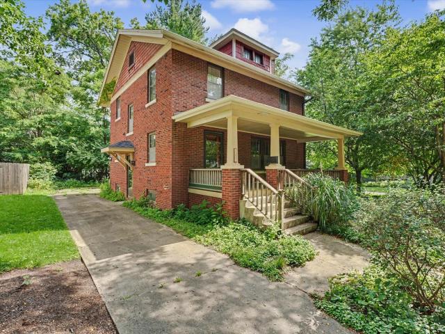 402 W Vermont Avenue