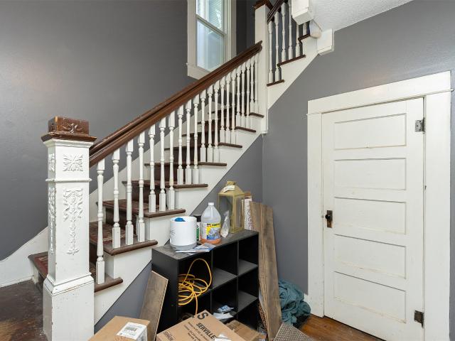 402 W Ashland Avenue