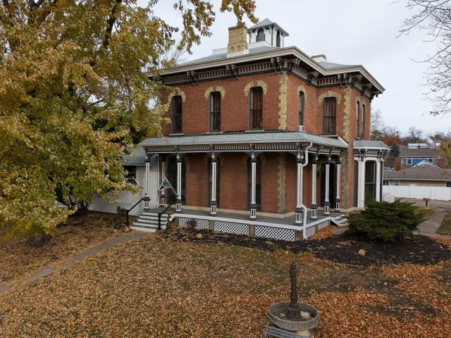402 W Lincolnway Road