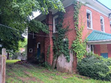 402 W Main Street