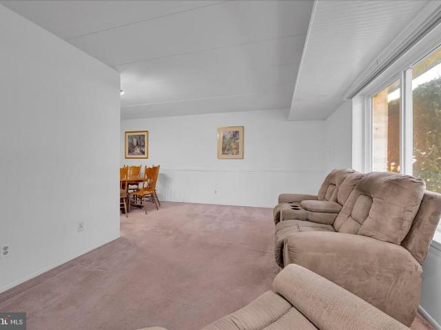 402 Village Walk # 402