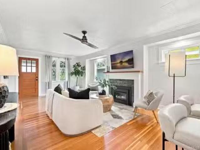 4034 Zinnia Rd, Saanich, BC, V8Z 4W3 house for sale Listing.