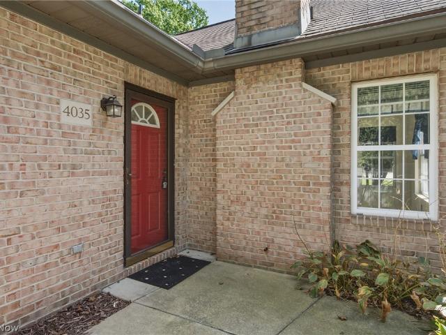 4035 Villas Drive
