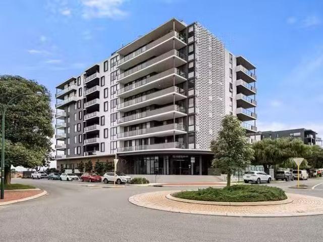 403/8 Henley Street, Como, WA 6152