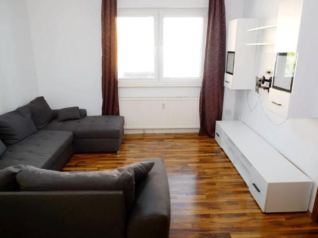 4030, Linz
