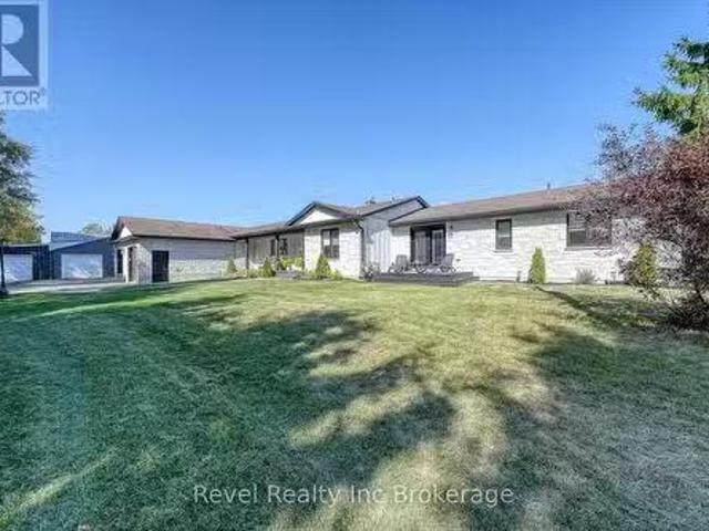 403269 Robinson Road, South West Oxford, ON, N5C 3J7 farm fo.