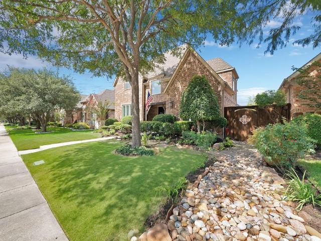 4032 Navarro Way