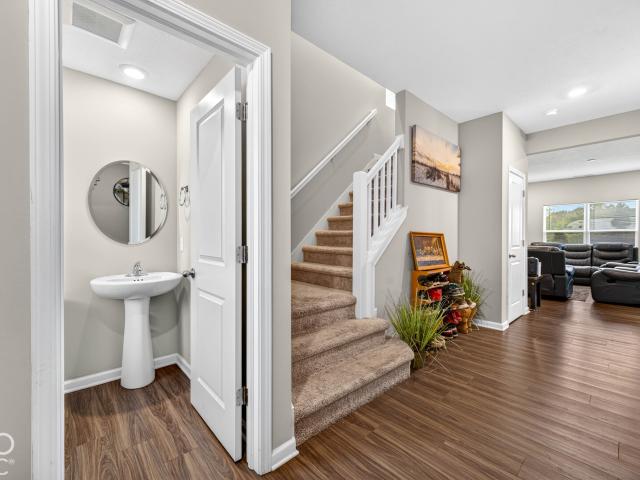 4032 Sedgewick Lane