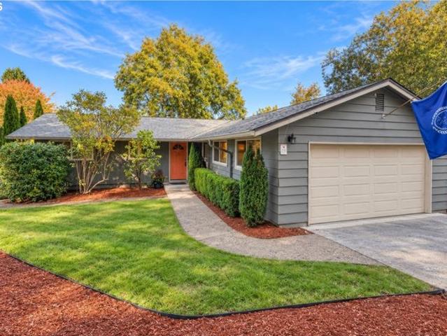 4033 SW Galeburn St, Portland, OR 97219
