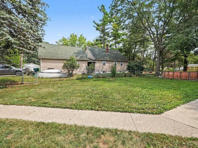 403 Apple Blossom Avenue