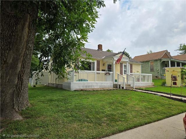 403 E 6th Street