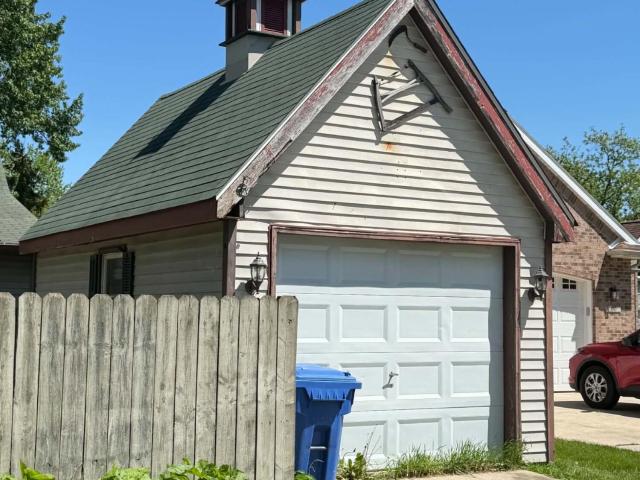 403 E North Street