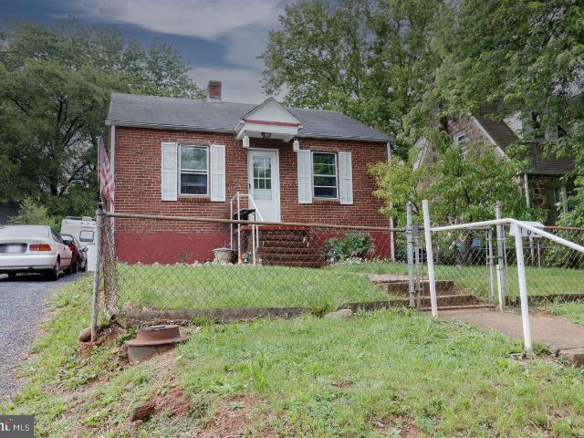 403 Kerfoot Ave, Front Royal, VA 22630 | MLS #VAWR2013