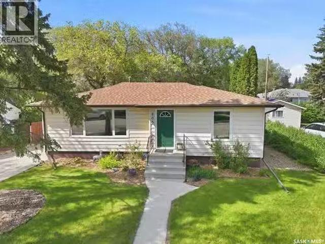 403 Willow Street E, Saskatoon, SK, S7J 0C7 house for sale.