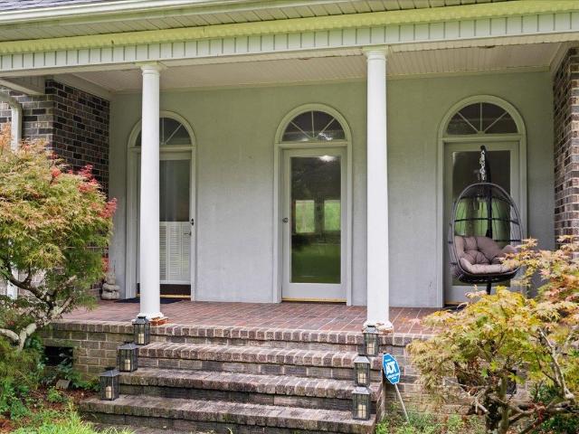 4044 Willow Creek Rd