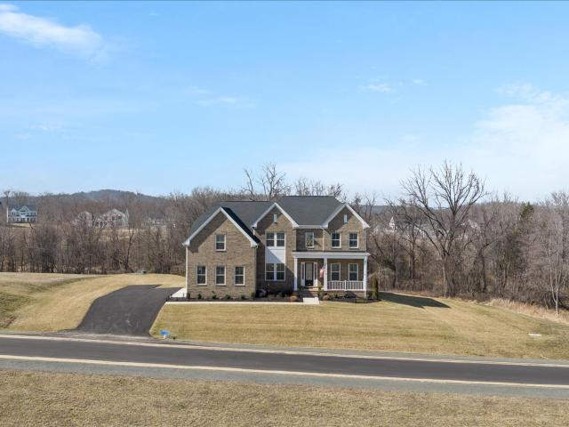 40452 Windyhill Farms Dr, Aldie, VA 20105 | MLS #VALO2128
