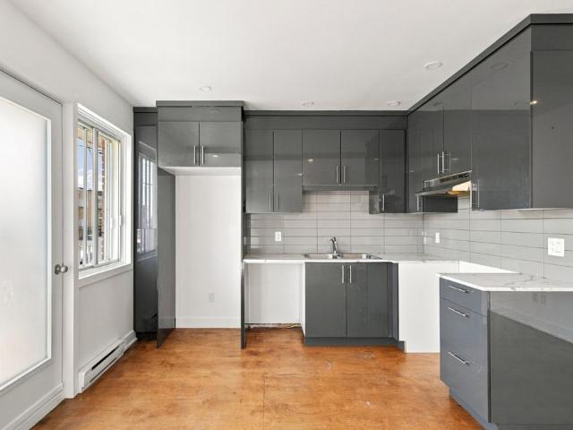 4045 Rue Prieur E #2