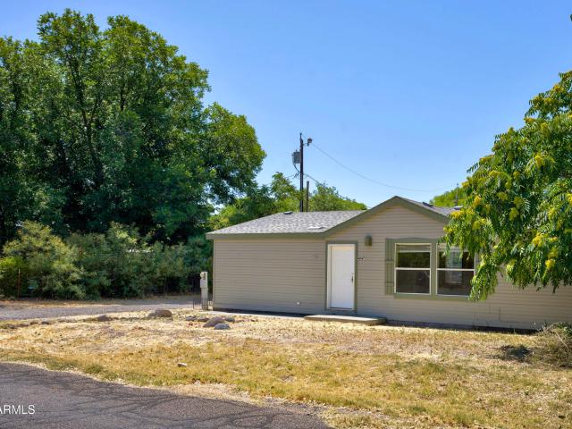4047 e cripple creek drive