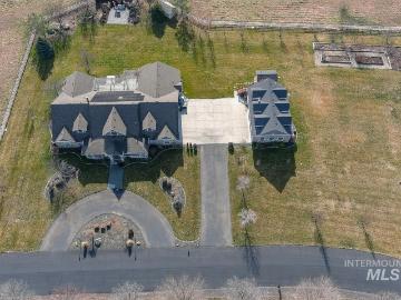 4047 Saint James Loop
