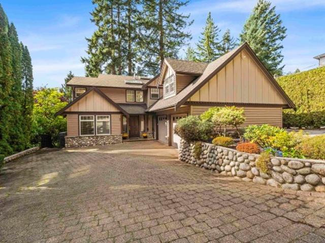 4047 Woodbury Avenue, North Vancouver, BC, V7N 3N4 house for sale | Listing ID R3171 | Royal LePage