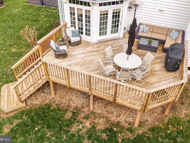 40409 Autumn Oak Lane