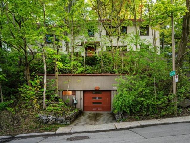 4040 Av. De Trafalgar, Montréal Ville Marie, QC, H3Y 1R2 Luxury House for sale | Listing ID 28581 | Royal LePage Carriage Trade Luxury Properties