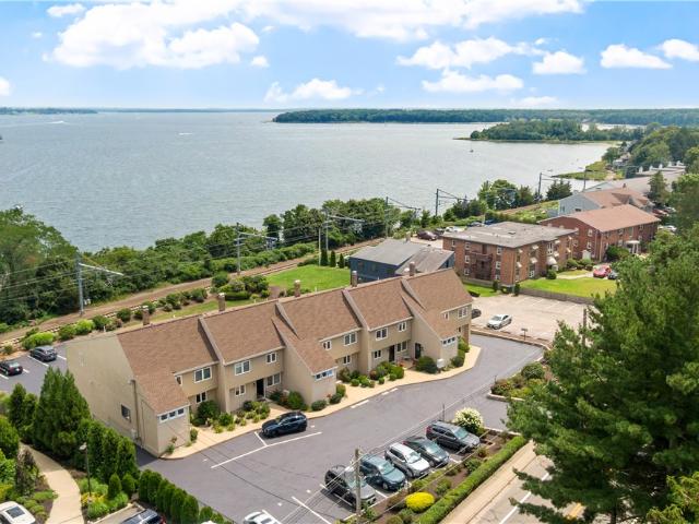 4042 Post Road 5