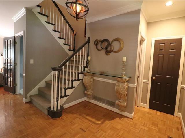 404 Bridle Path