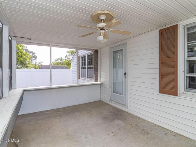 404 Dove Place