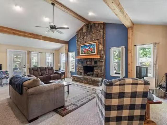 404 HENRYETTA ST, SPRINGDALE, AR 72762