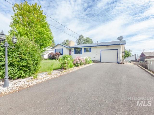 404 Linden Dr