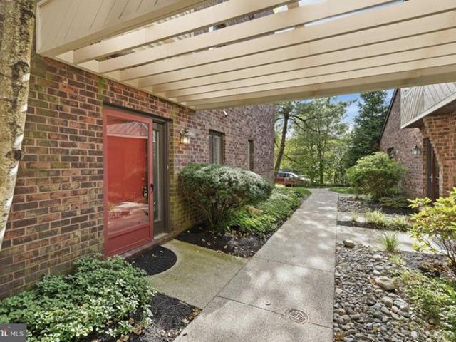 404 Mountainview Dr Unit 404, Chesterbrook, PA 19087